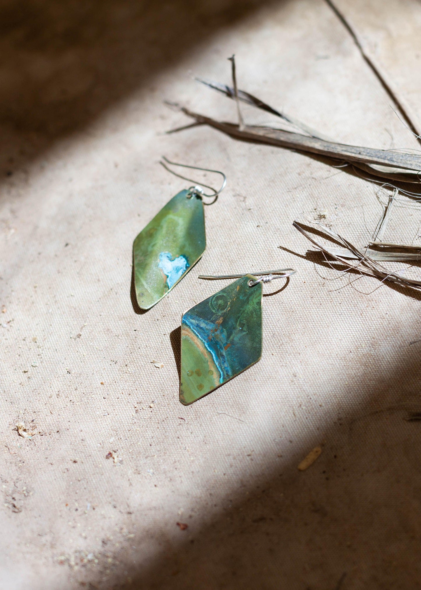 Diamond Fin Earrings - Windbell Green - Cosanti
