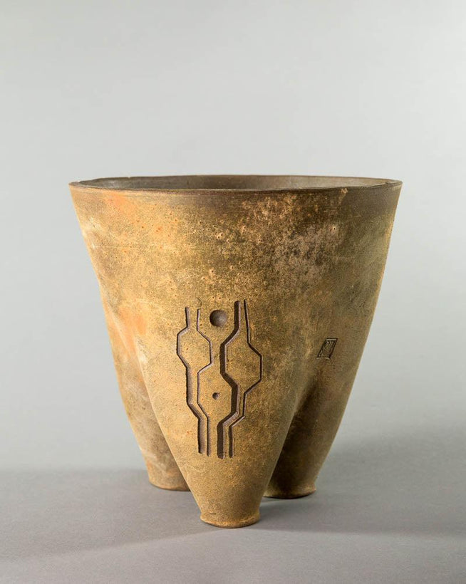 #718P - Cosanti Ceramic Pot