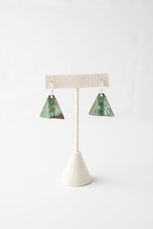 Triangle Fin Earrings - Windbell Green - Cosanti
